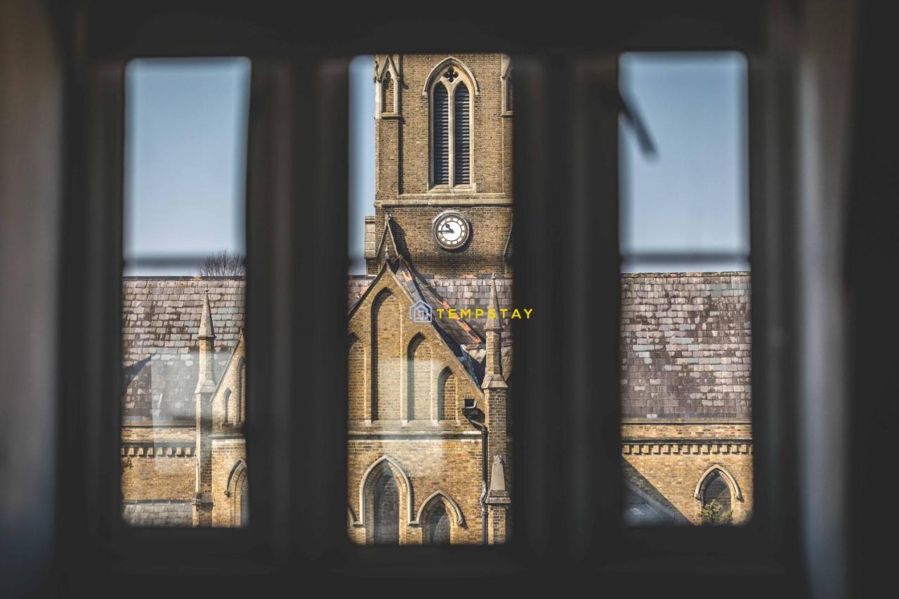 High St & Castle On Your Doorstep - A Hidden Gem! Apartamento Windsor
